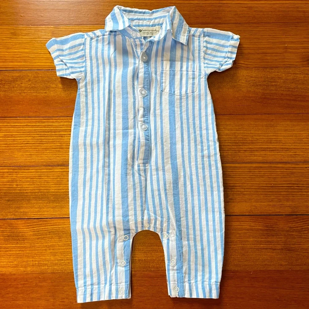 Monica & Andy Light Blue Seersucker Button Romper Size 0-3 Months